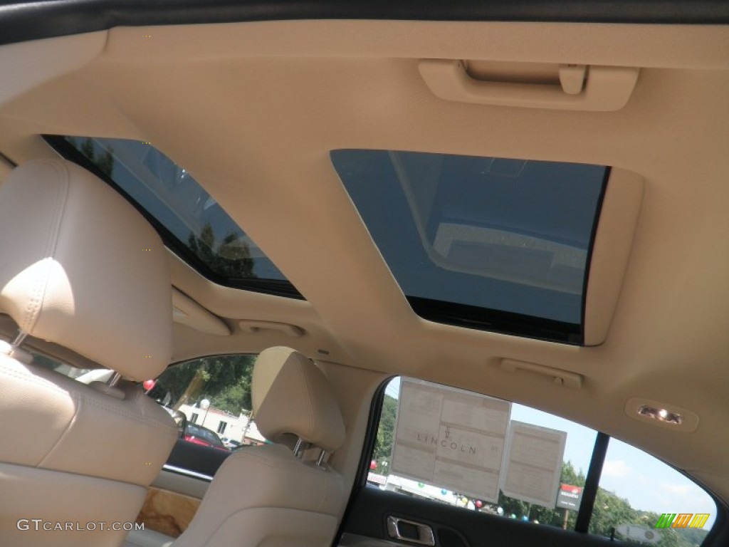 2011 Lincoln MKS AWD Sunroof Photos