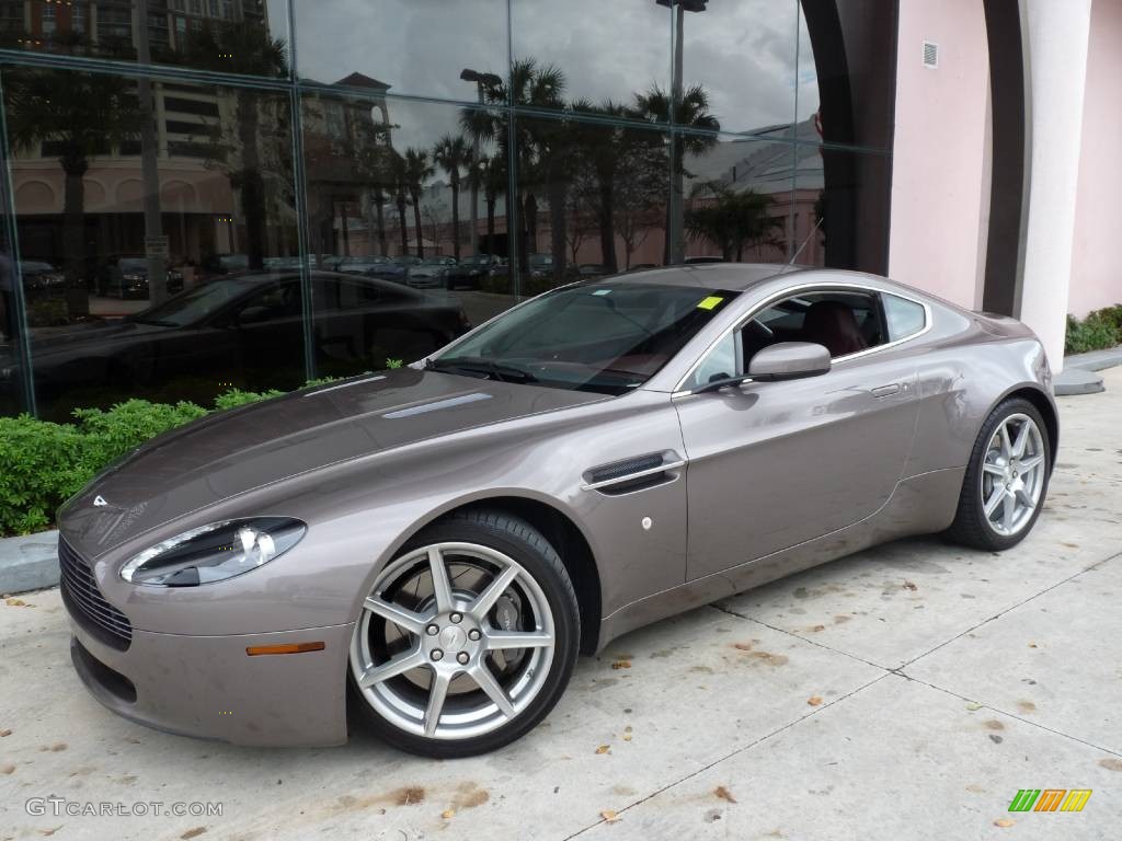 Oyster Silver 2006 Aston Martin V8 Vantage Coupe Exterior Photo #50399217