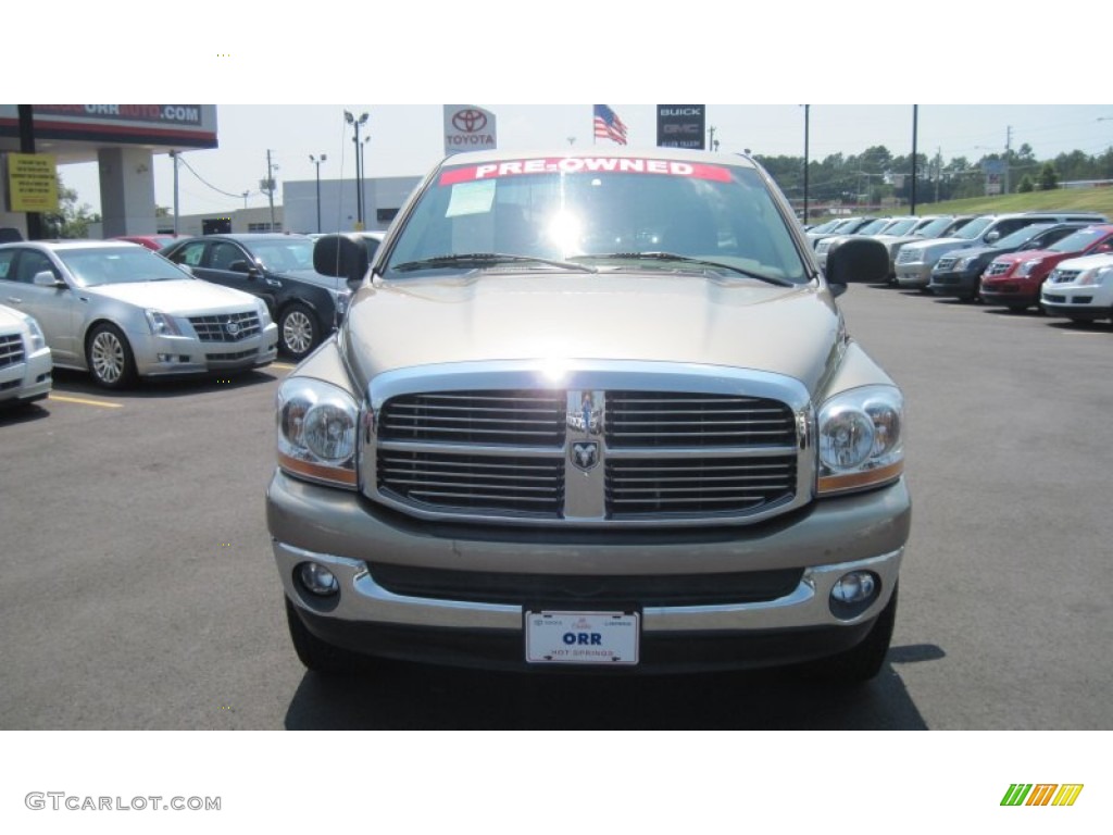 2006 Ram 1500 SLT Quad Cab 4x4 - Light Khaki Metallic / Khaki Beige photo #8