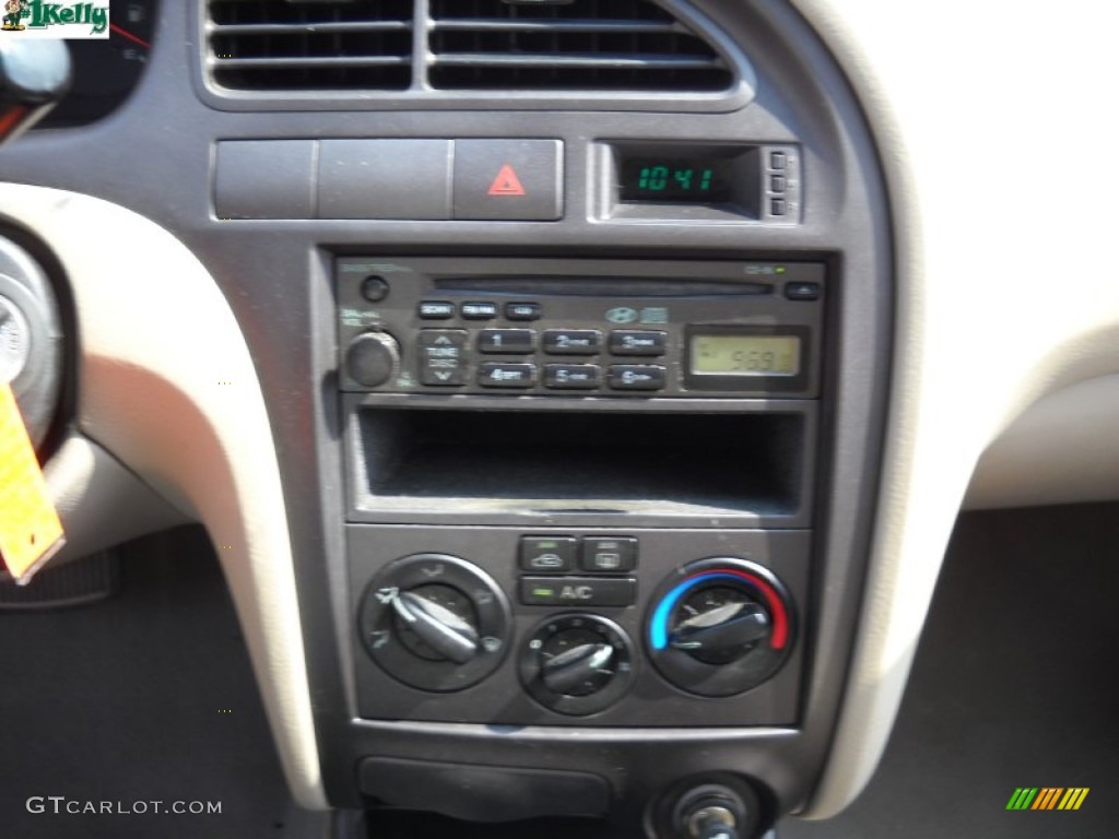 2002 Elantra GLS Sedan - Nordic White / Beige photo #17