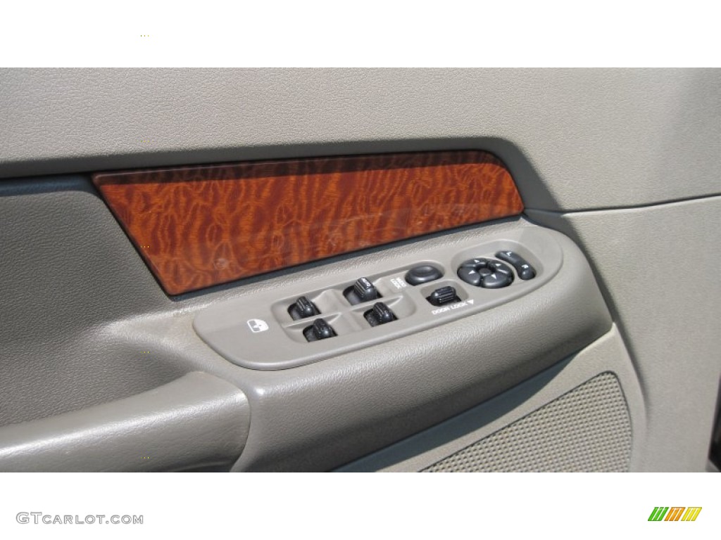 2006 Ram 1500 SLT Quad Cab 4x4 - Light Khaki Metallic / Khaki Beige photo #16