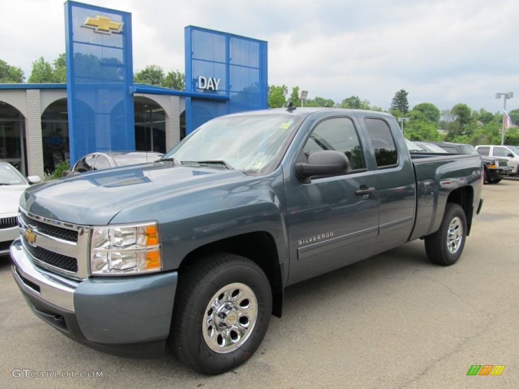 2011 Silverado 1500 LS Extended Cab 4x4 - Blue Granite Metallic / Dark Titanium photo #1