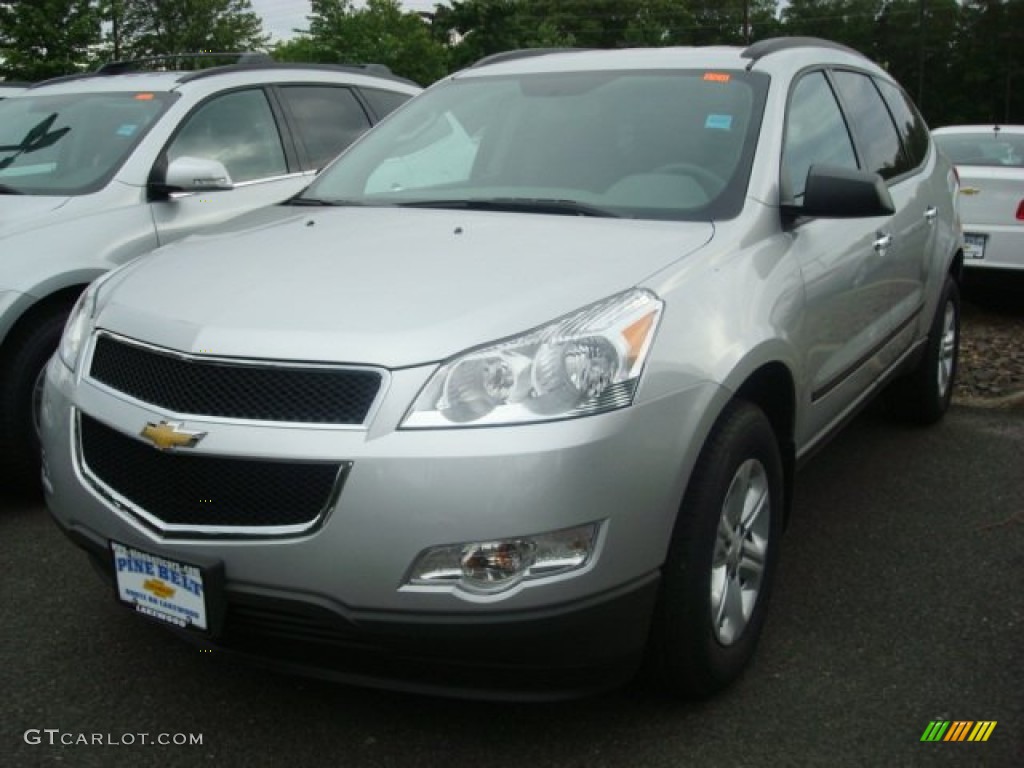 2011 Traverse LS - Silver Ice Metallic / Light Gray/Ebony photo #1