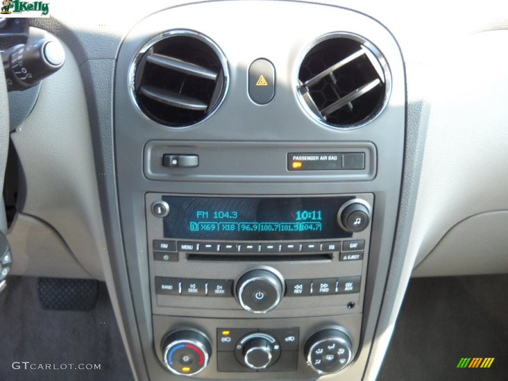 2008 Chevrolet HHR LT Controls Photo #50403997