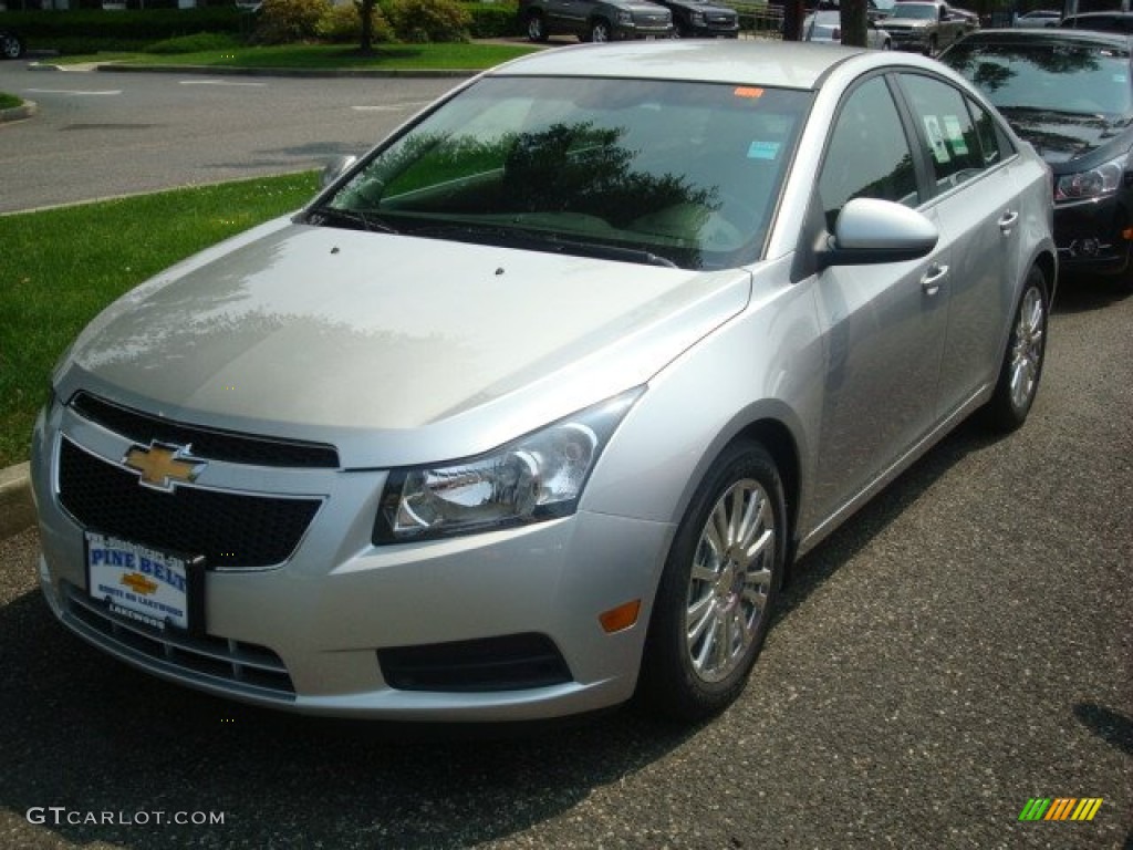 Silver Ice Metallic Chevrolet Cruze