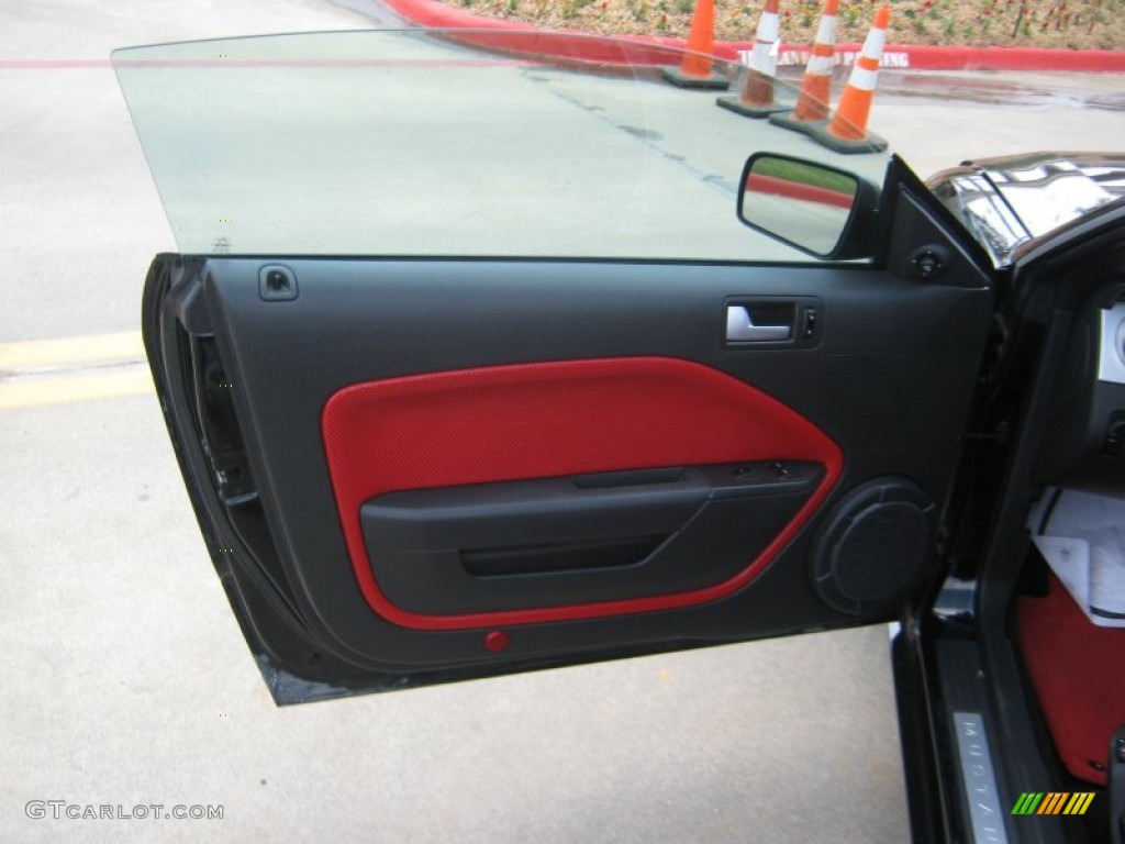 2005 Mustang GT Premium Convertible - Black / Red Leather photo #15