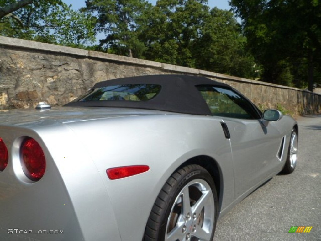2005 Corvette Convertible - Machine Silver / Ebony photo #13