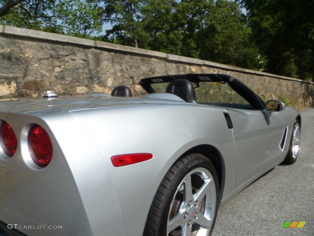 2005 Corvette Convertible - Machine Silver / Ebony photo #17