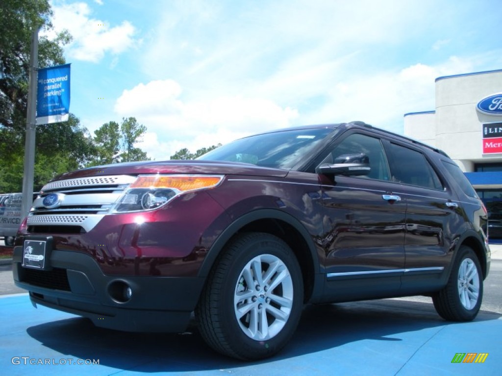 2011 Explorer XLT - Bordeaux Reserve Red Metallic / Medium Light Stone photo #1