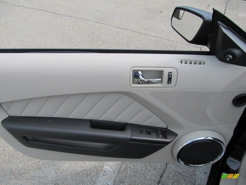 2011 Mustang V6 Premium Convertible - Ebony Black / Stone photo #17