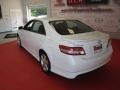Super White - Camry SE Photo No. 4