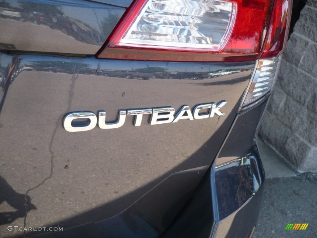 2010 Outback 2.5i Premium Wagon - Graphite Gray Metallic / Off Black photo #13