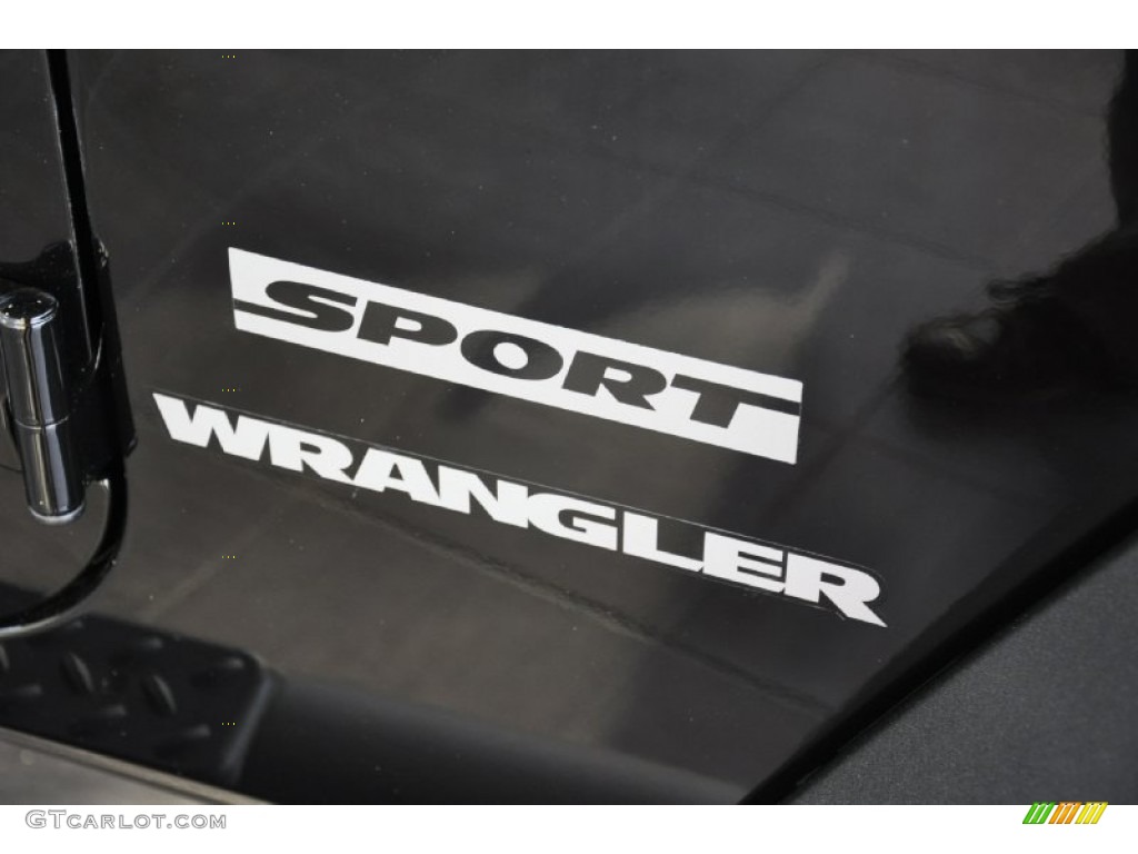 2011 Wrangler Sport 4x4 - Black / Black photo #5