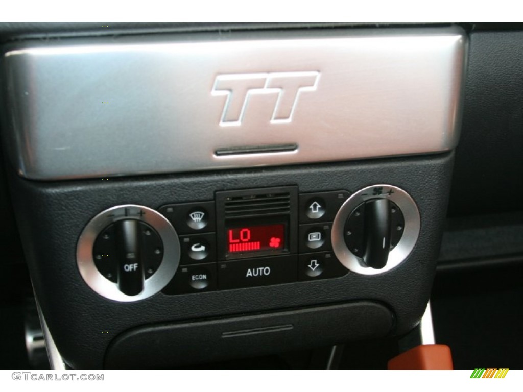 2001 Audi TT 1.8T quattro Roadster Controls Photo #50414803