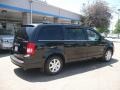 2008 Brilliant Black Crystal Pearlcoat Chrysler Town & Country Touring Signature Series  photo #6