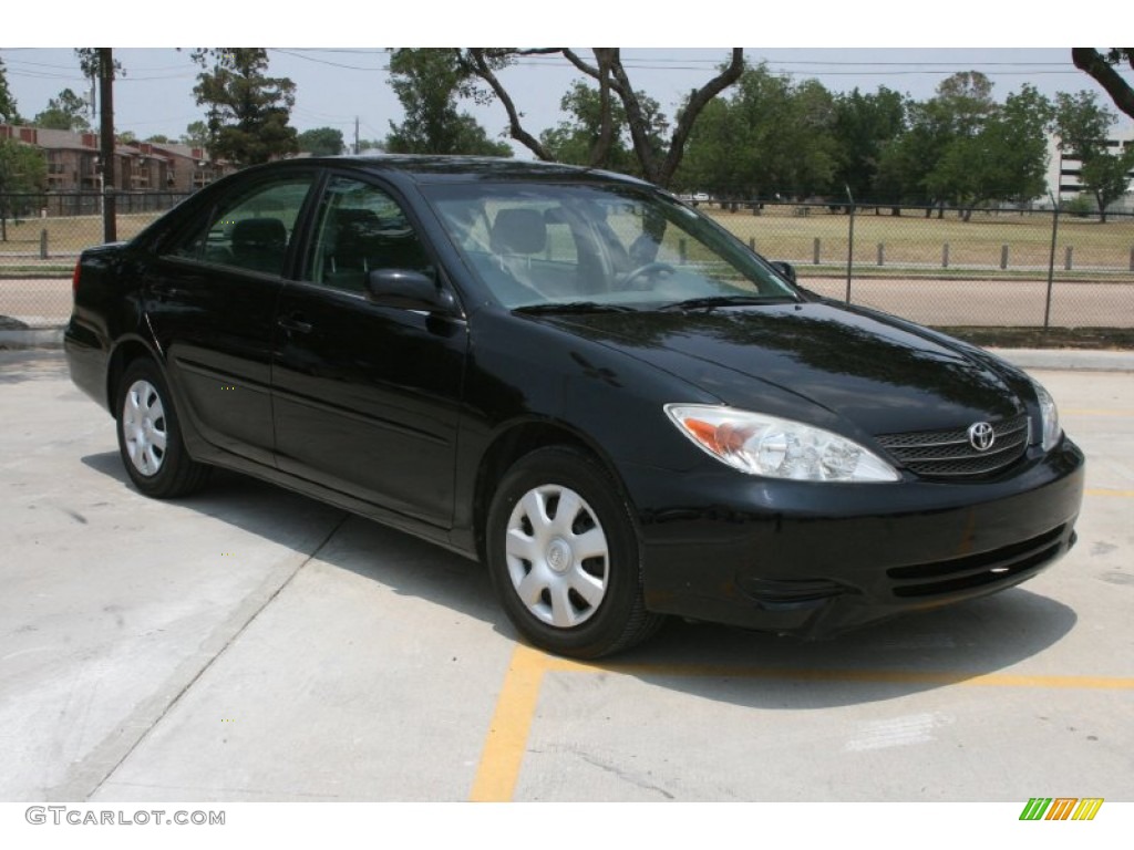 2004 Camry LE - Black / Stone photo #2