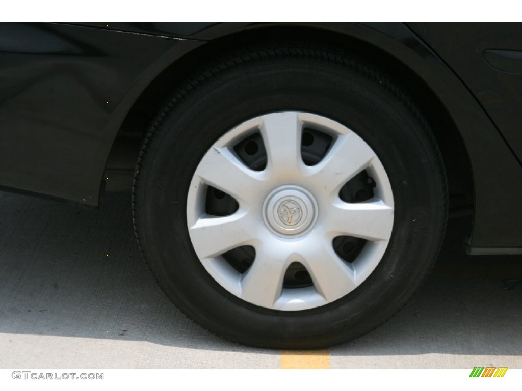 2004 Camry LE - Black / Stone photo #7