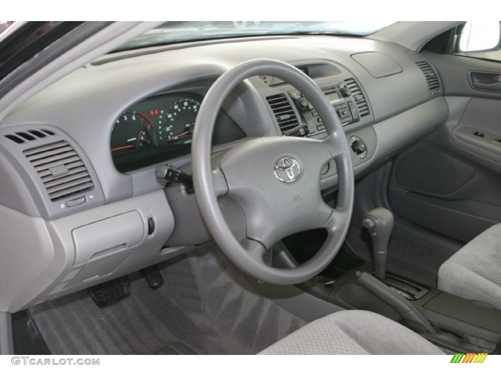 2004 Camry LE - Black / Stone photo #12