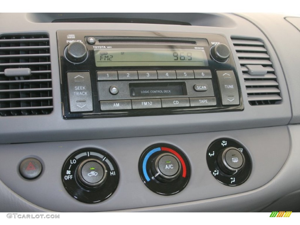 2004 Camry LE - Black / Stone photo #25