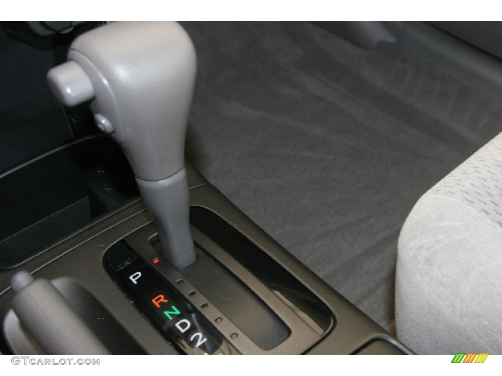 2004 Camry LE - Black / Stone photo #26