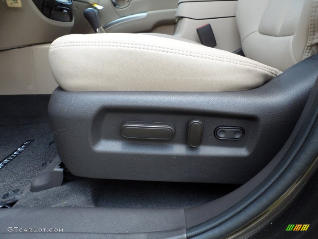 2011 Hyundai Santa Fe Limited AWD Controls Photo #50416327