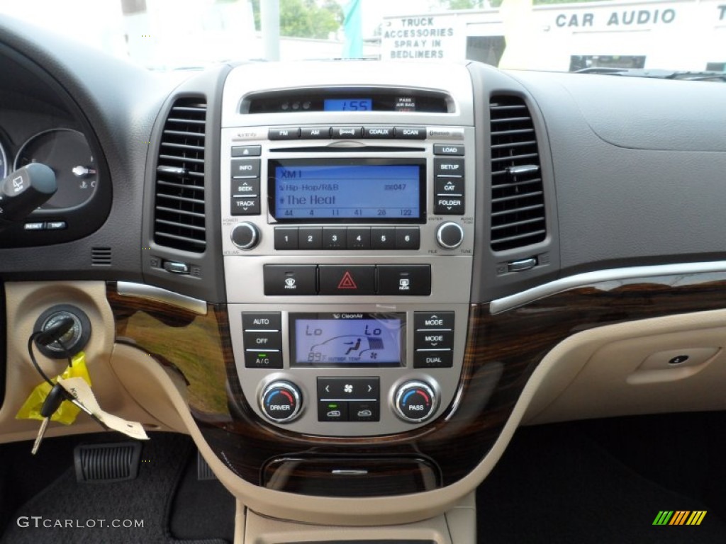 2011 Hyundai Santa Fe Limited AWD Controls Photo #50416372