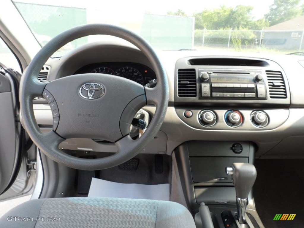 2006 Camry LE - Lunar Mist Metallic / Stone Gray photo #37