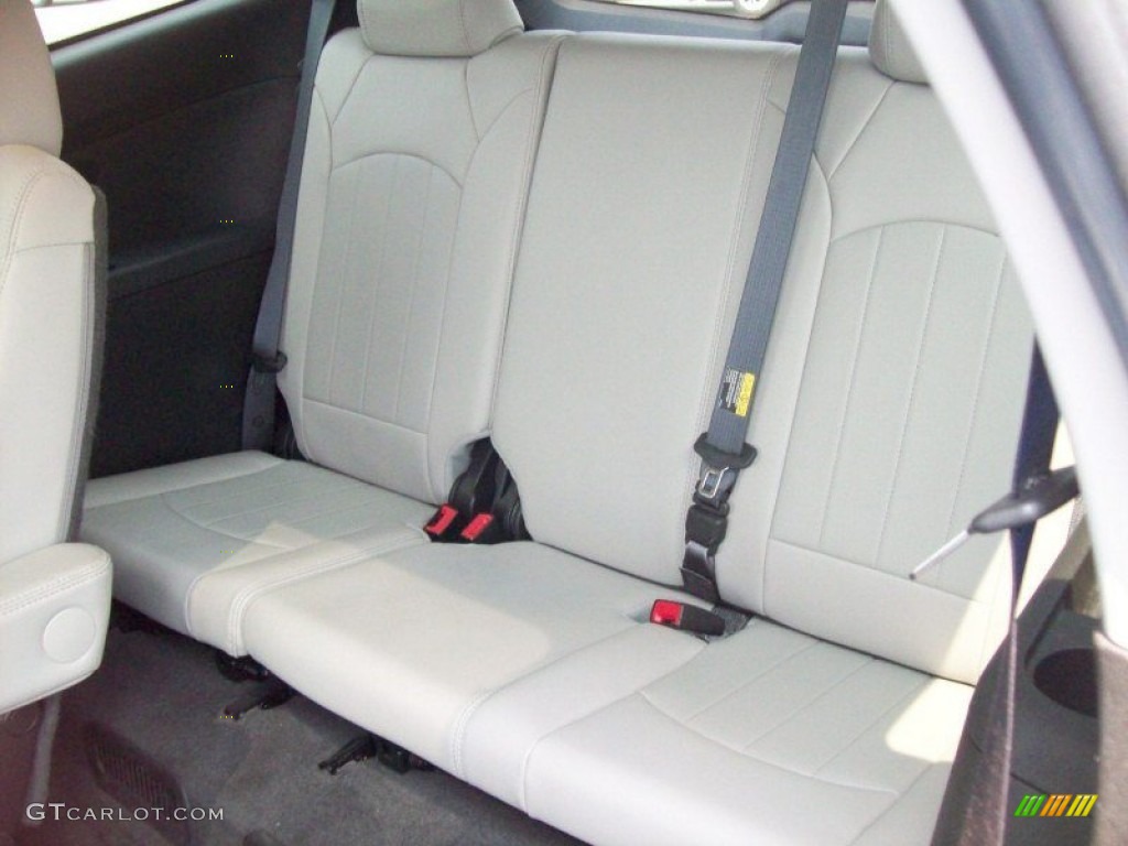 Light Gray/Ebony Interior 2011 Chevrolet Traverse LTZ AWD Photo #50423737
