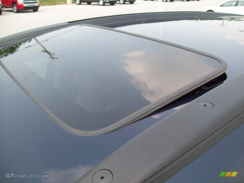 2011 Chevrolet Traverse LTZ AWD Sunroof Photo #50423920