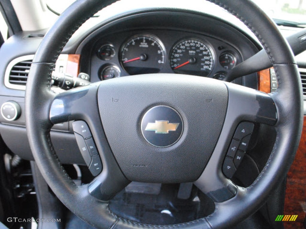 2007 Chevrolet Suburban 1500 LT Ebony Steering Wheel Photo #50424790