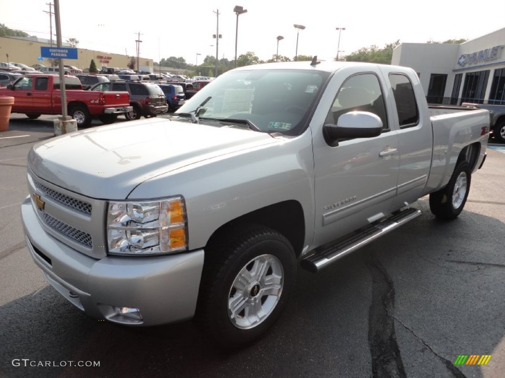 2011 Silverado 1500 LT Extended Cab 4x4 - Sheer Silver Metallic / Ebony photo #3