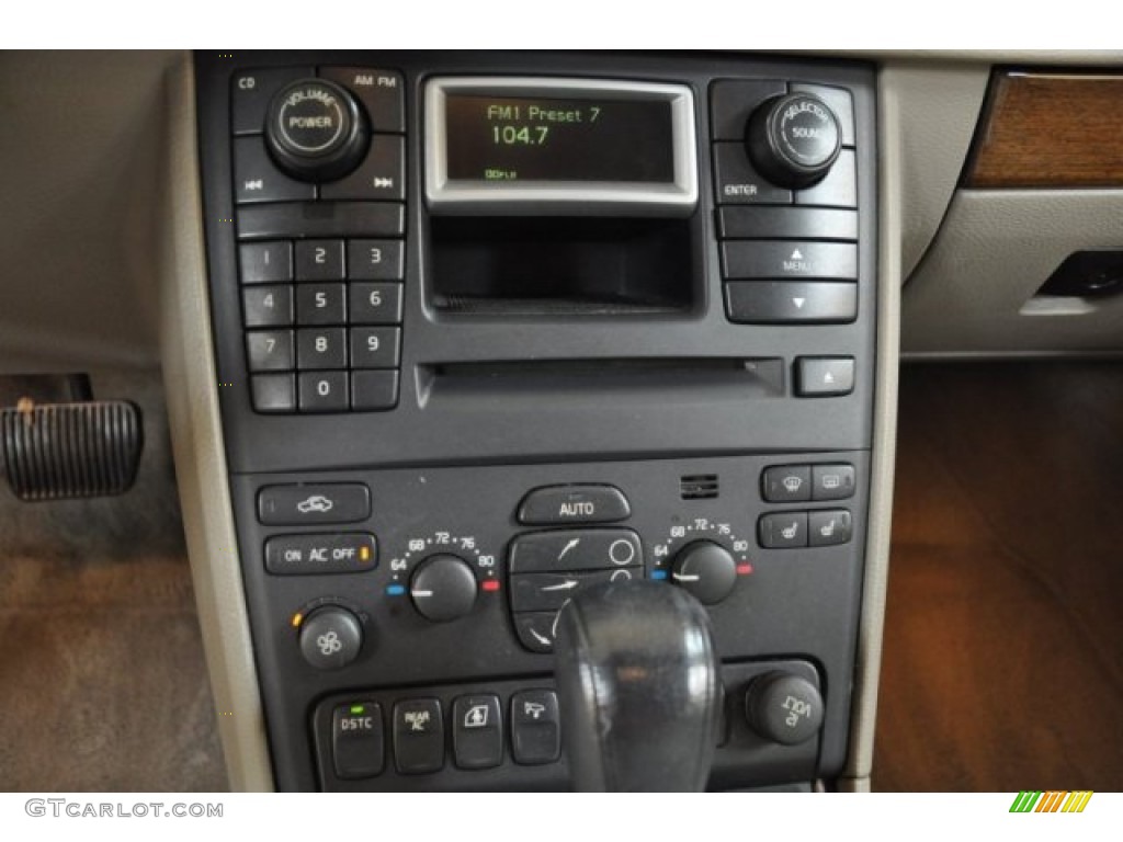 2005 XC90 V8 AWD - Magic Blue Metallic / Taupe/Light Taupe photo #7