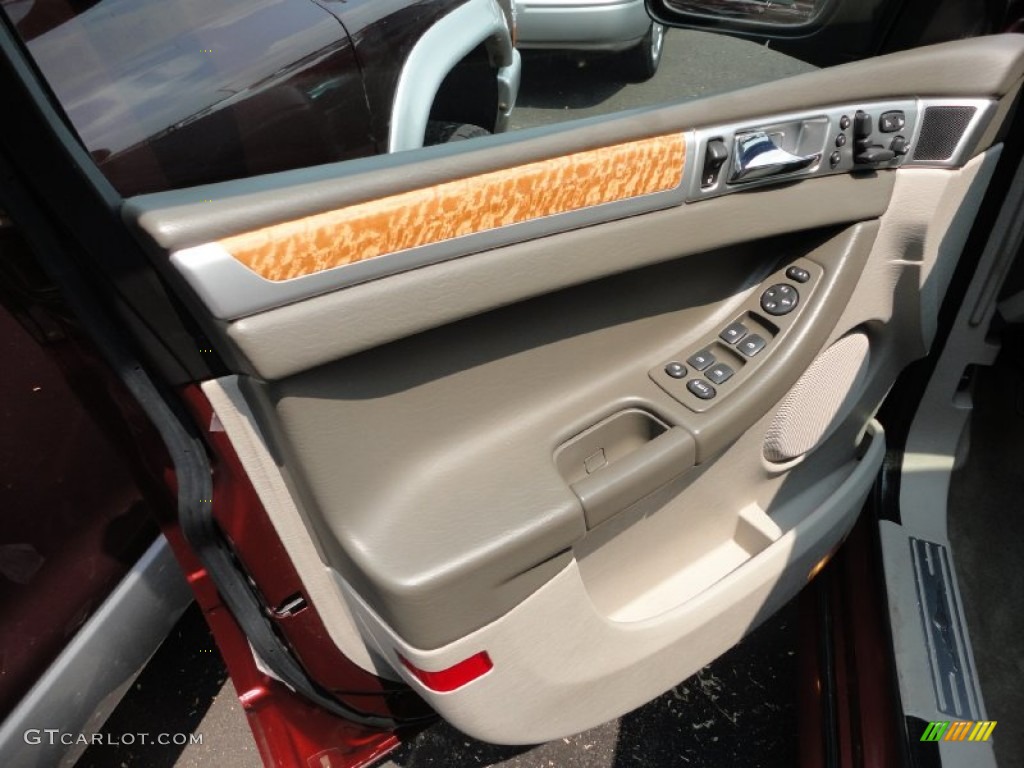 2007 Chrysler Pacifica Limited AWD Dark Khaki/Light Graystone Door Panel Photo #50428135