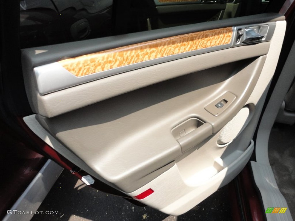 2007 Chrysler Pacifica Limited AWD Dark Khaki/Light Graystone Door Panel Photo #50428194
