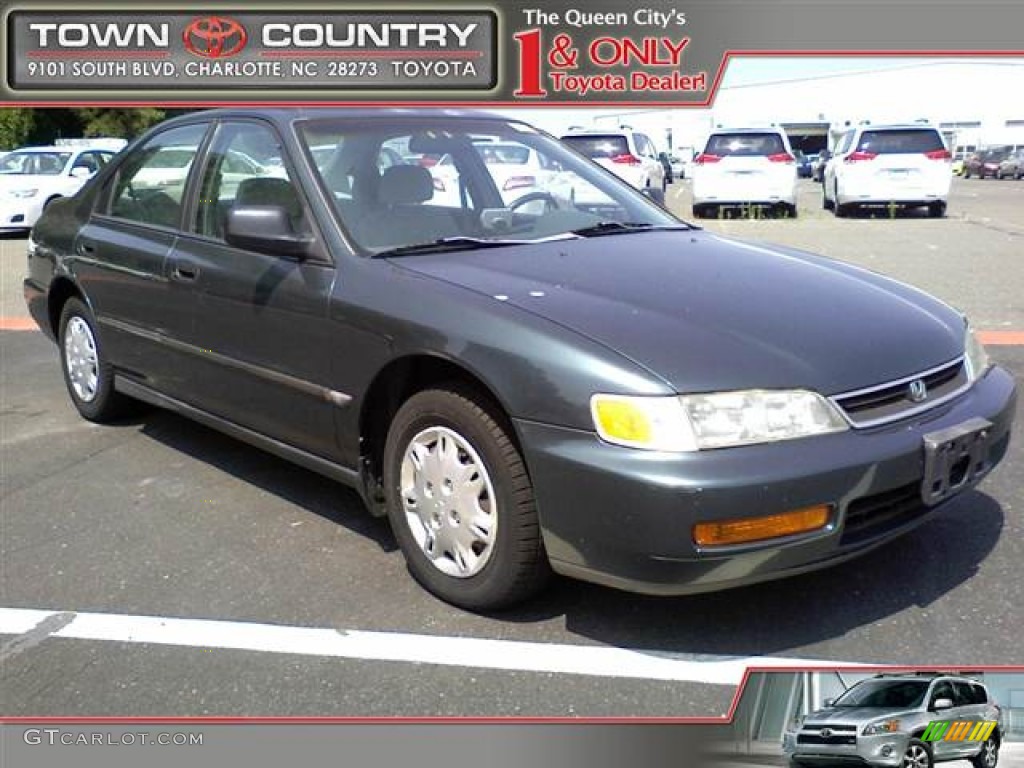 1996 Accord DX Sedan - Dark Eucalyptus Green Pearl Metallic / Gray photo #1