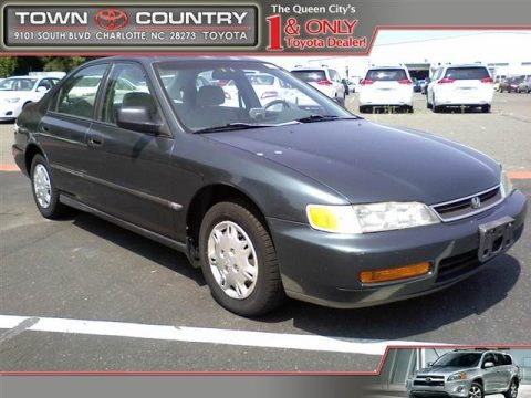 1996 Honda Accord DX Sedan Data, Info and Specs