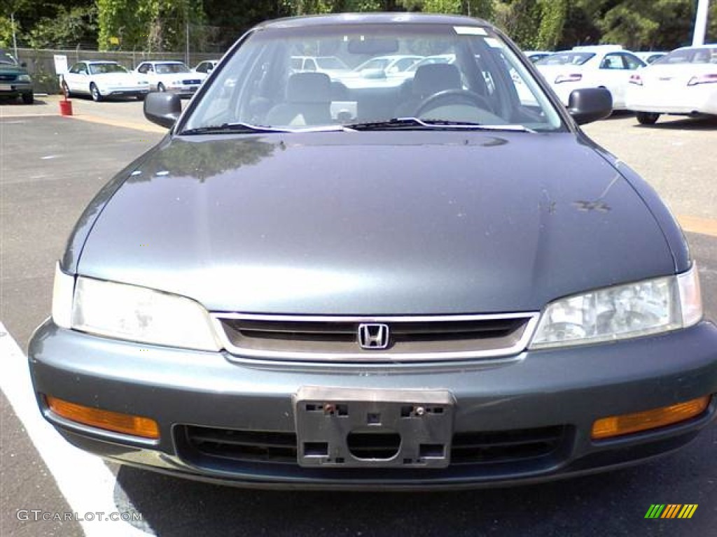 1996 Accord DX Sedan - Dark Eucalyptus Green Pearl Metallic / Gray photo #2