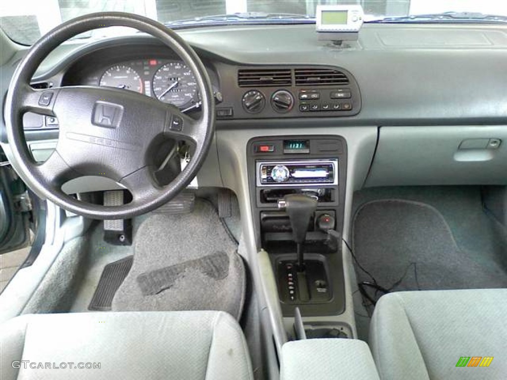 1996 Accord DX Sedan - Dark Eucalyptus Green Pearl Metallic / Gray photo #5