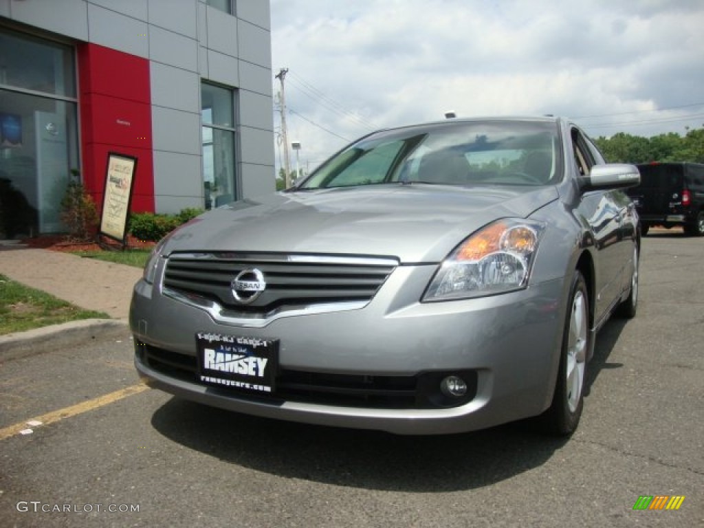 Precision Gray Metallic Nissan Altima