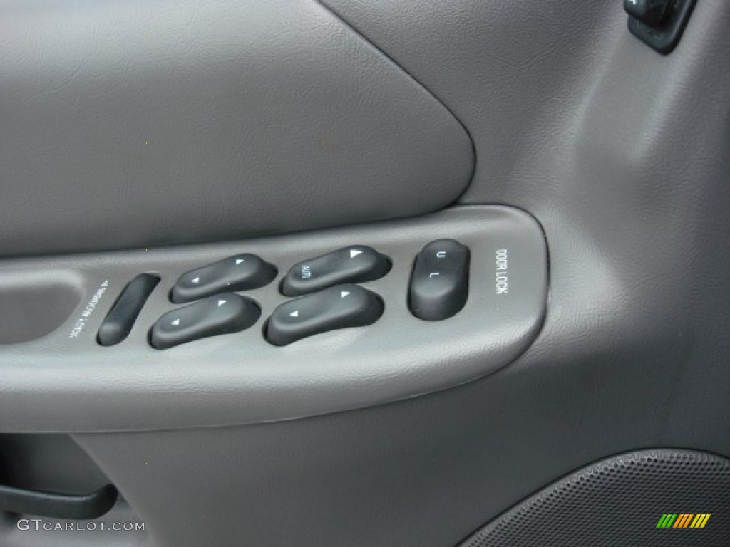 1999 Ford Explorer XLT Controls Photo #50443600