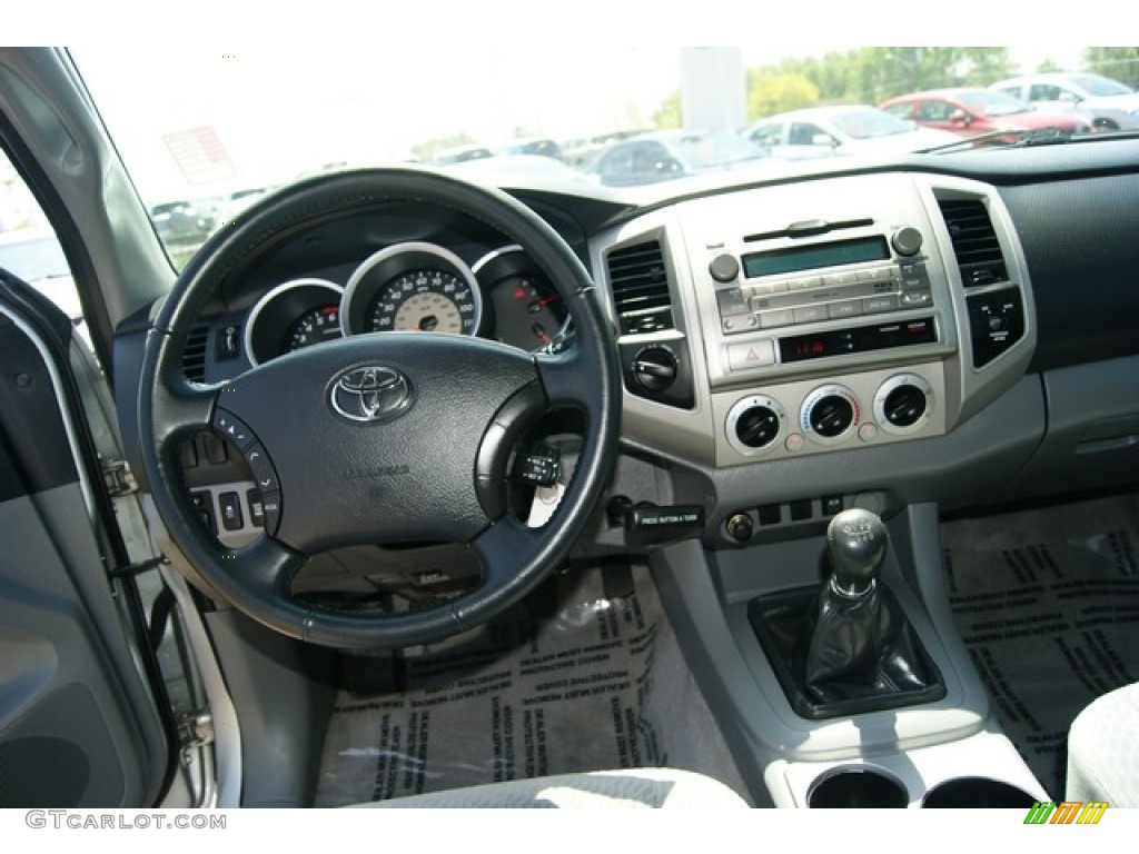 2009 Tacoma V6 SR5 Access Cab 4x4 - Silver Streak Mica / Graphite Gray photo #27