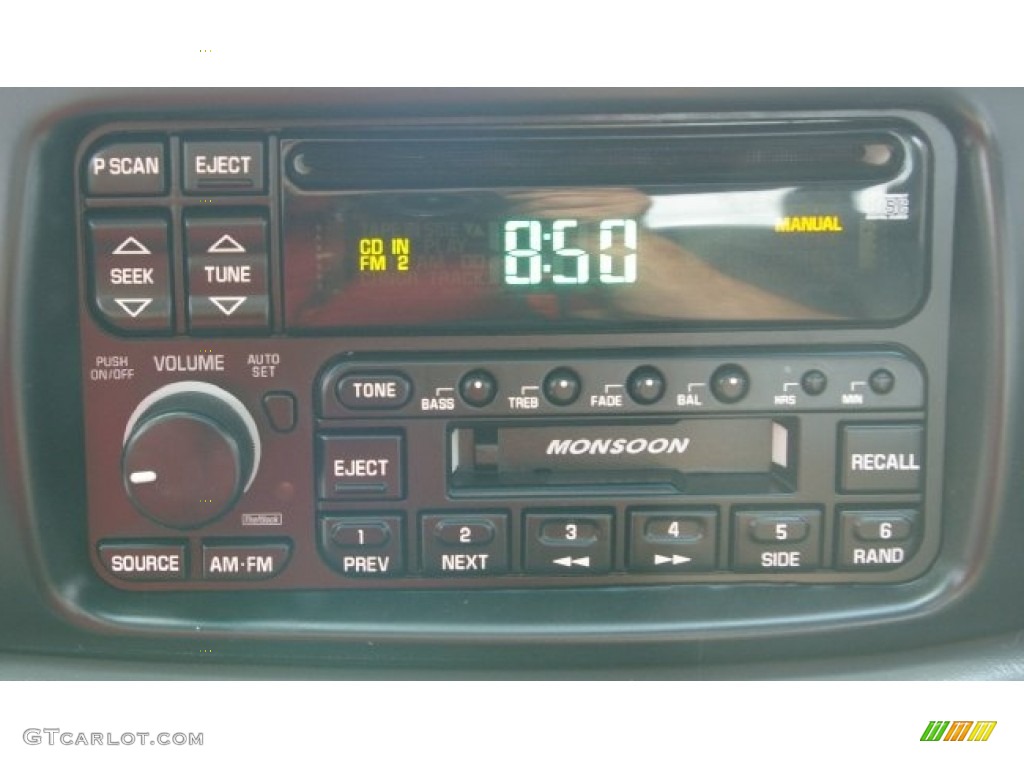 2003 Buick Regal GS Controls Photo #50448050