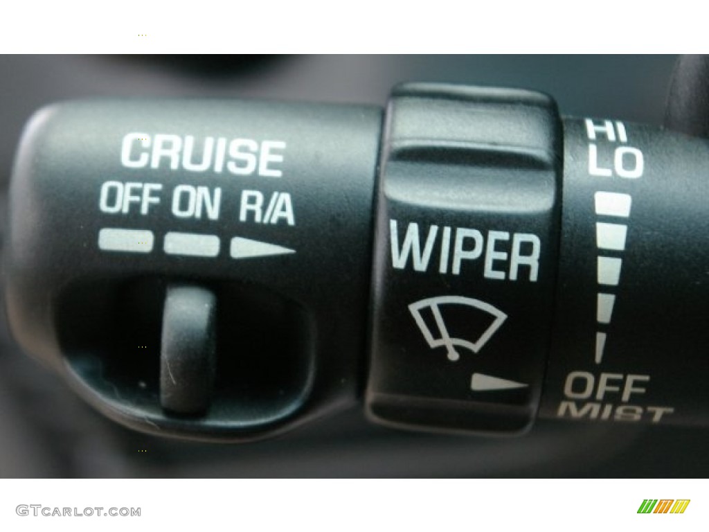 2003 Buick Regal GS Controls Photo #50448068