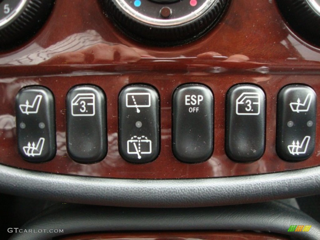 2004 Mercedes-Benz ML 500 4Matic Controls Photo #50449060