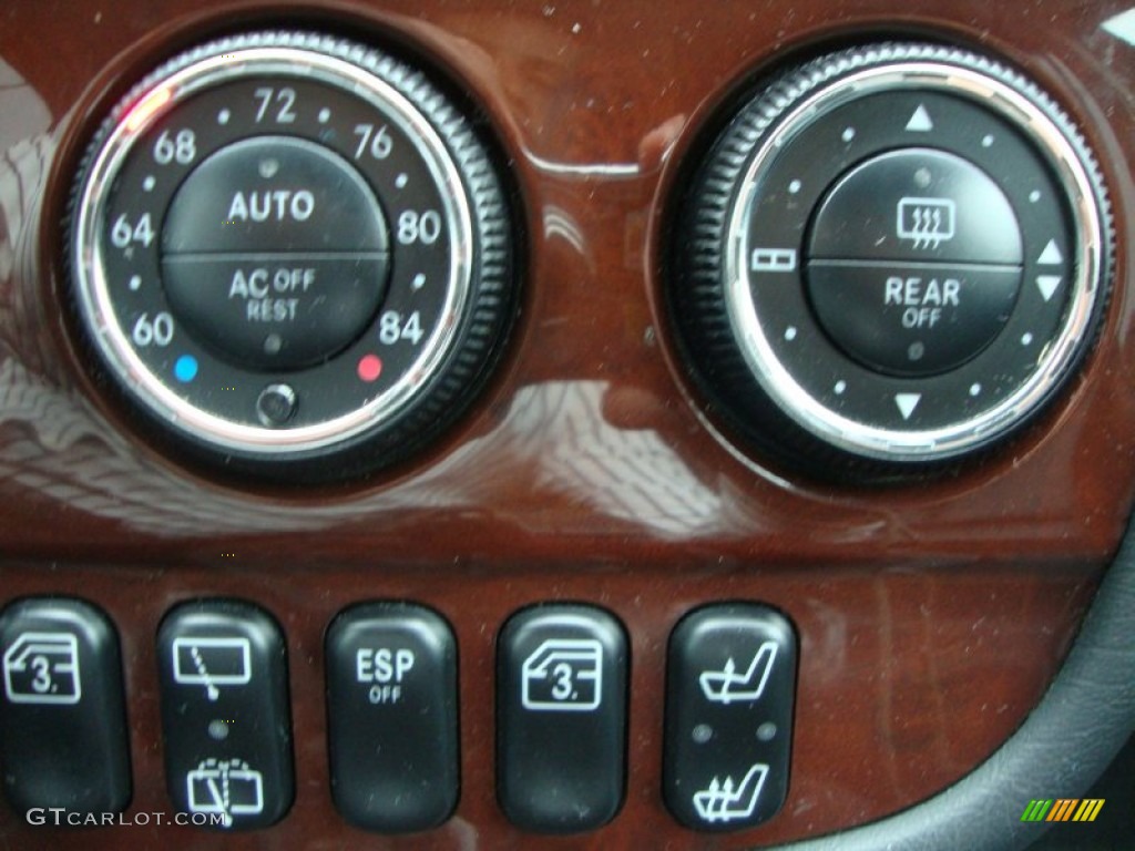 2004 Mercedes-Benz ML 500 4Matic Controls Photo #50449091