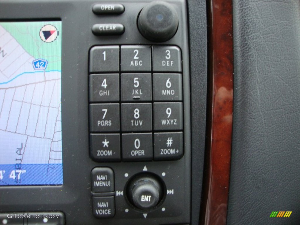 2004 Mercedes-Benz ML 500 4Matic Controls Photo #50449118