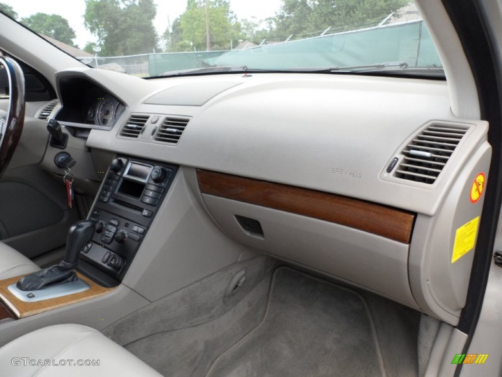 2005 Volvo XC90 2.5T interior Photo #50450645