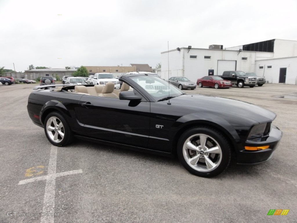 2006 Mustang GT Premium Convertible - Black / Light Parchment photo #6