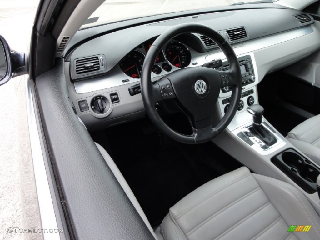 Classic Grey Interior 2006 Volkswagen Passat 3.6 4Motion Sedan Photo #50453375