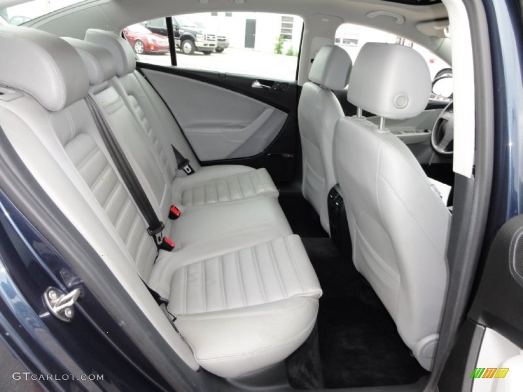 Classic Grey Interior 2006 Volkswagen Passat 3.6 4Motion Sedan Photo #50453570